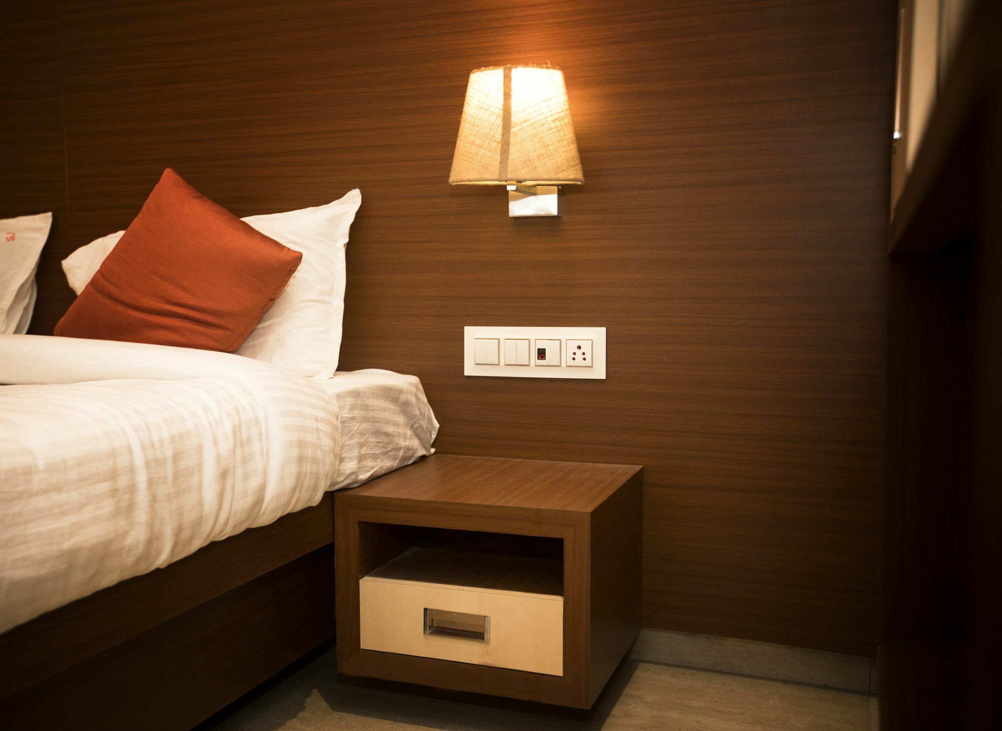 Hotel Spring Inn Mumbai Exterior photo